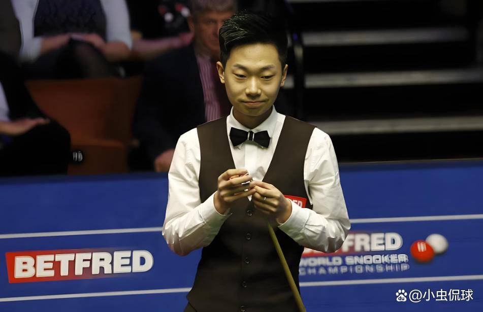 对阵莱恩斯, 程并非一帆, 年初的世界 对阵莱恩斯, 程并非一帆, 年初的世界